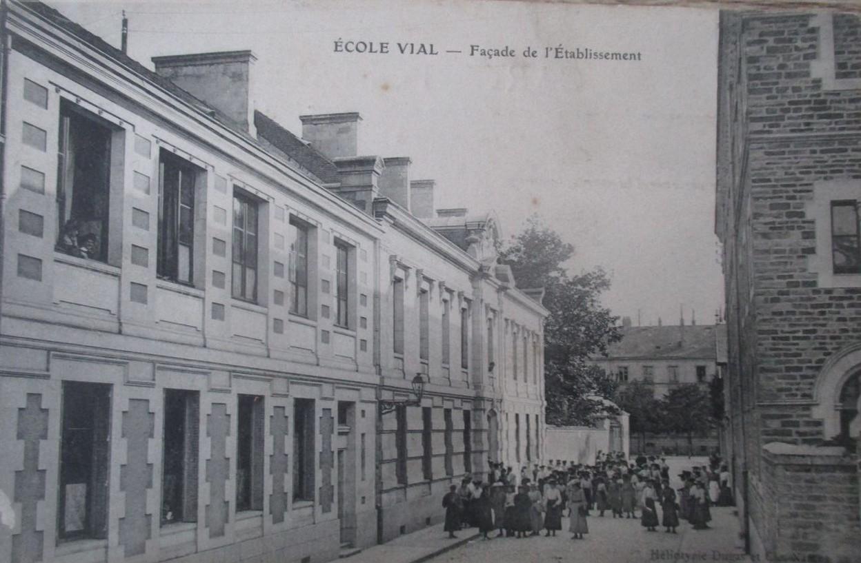 Ecole vial